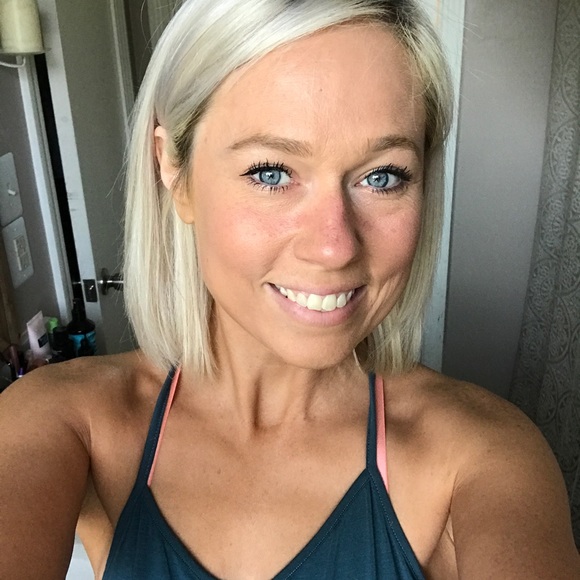 Meet your Posher, Miranda - Picture 5 of 7